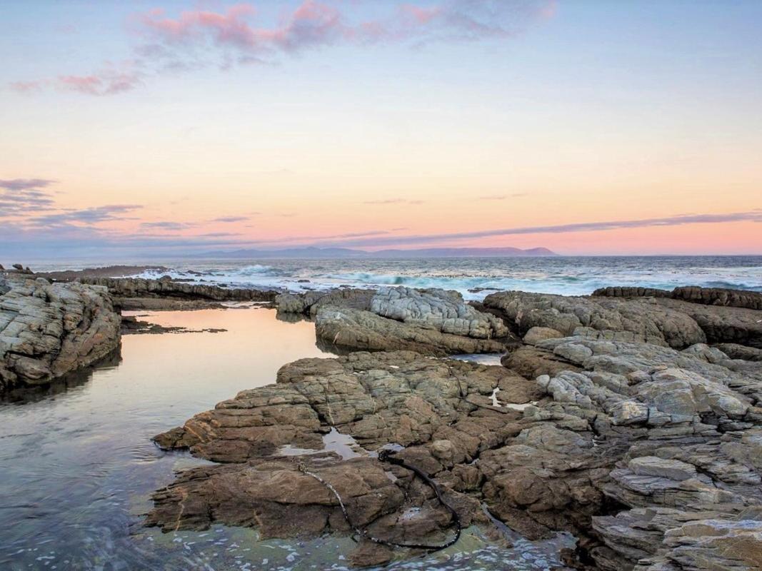 Beachfront House - Hermanus Whale View Villa Exteriör bild